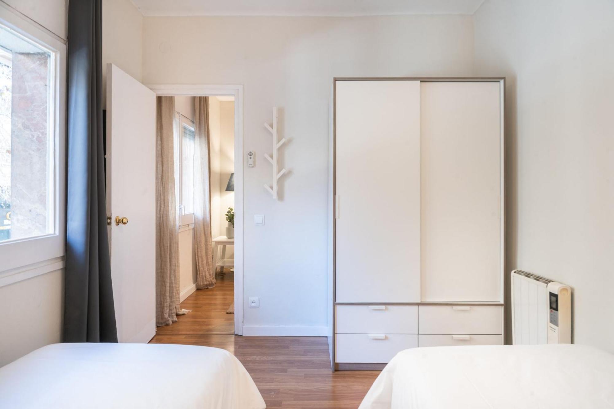 Apartment Comfortable 3 Bed Next To The Sagrada Familia